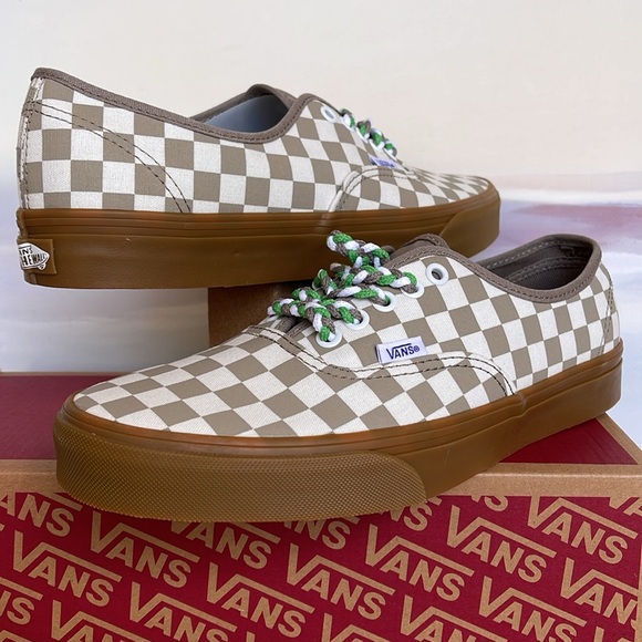 Vans Men’s Authentic
Checkerboard Moon Rock
VN0009PVCH8
Sneakers - Picture 1 of 16